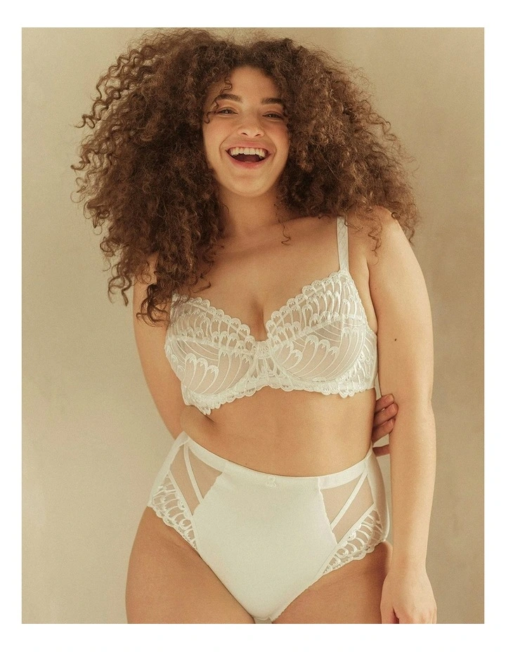 Narcisse Embroidered Full Cup Underwire Bra in Ivory image 4