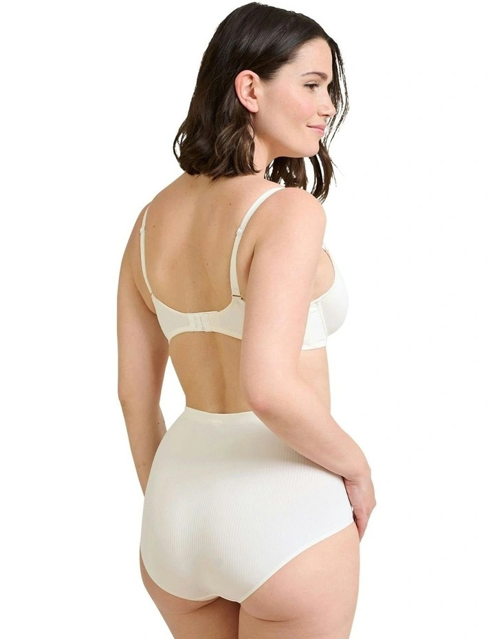 Ariane Essential Full Cup Underwire Bra in Ivory image 3