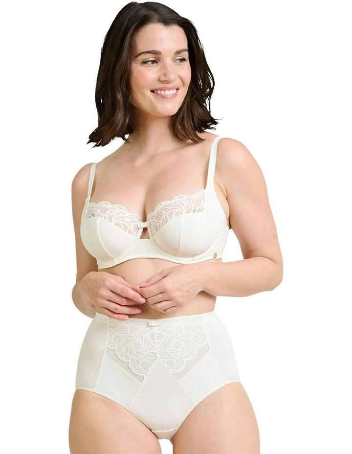 Ariane Essential Full Cup Underwire Bra in Ivory image 4
