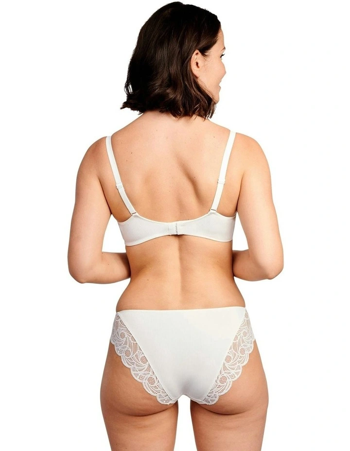 Ariane Essential Full Cup Underwire Bra in Ivory image 5