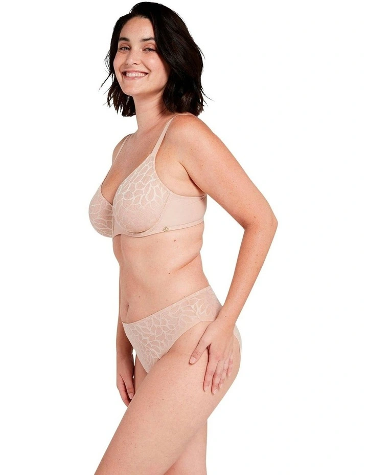 Perfect Curves Smooth Lace Wired T-Shirt Bra in Blush image 5