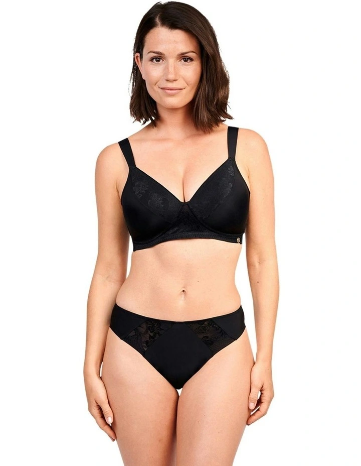 Perfect Shape Wide Strap Wireless Padded Bra in Black image 3