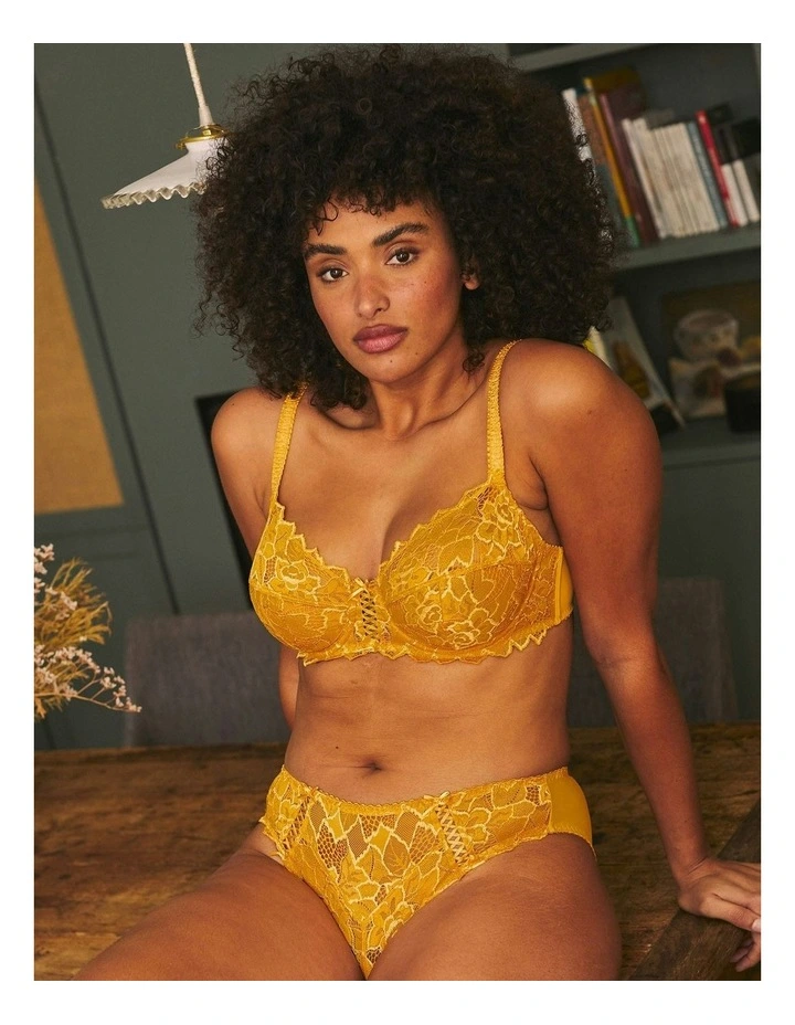 Arum Underwire Balconette Lace Bra in Golden Apricot image 3