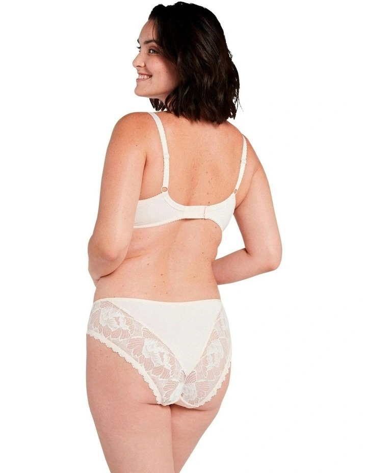 Capucine Wired Two-Tone Lace Bra in Ivory image 5