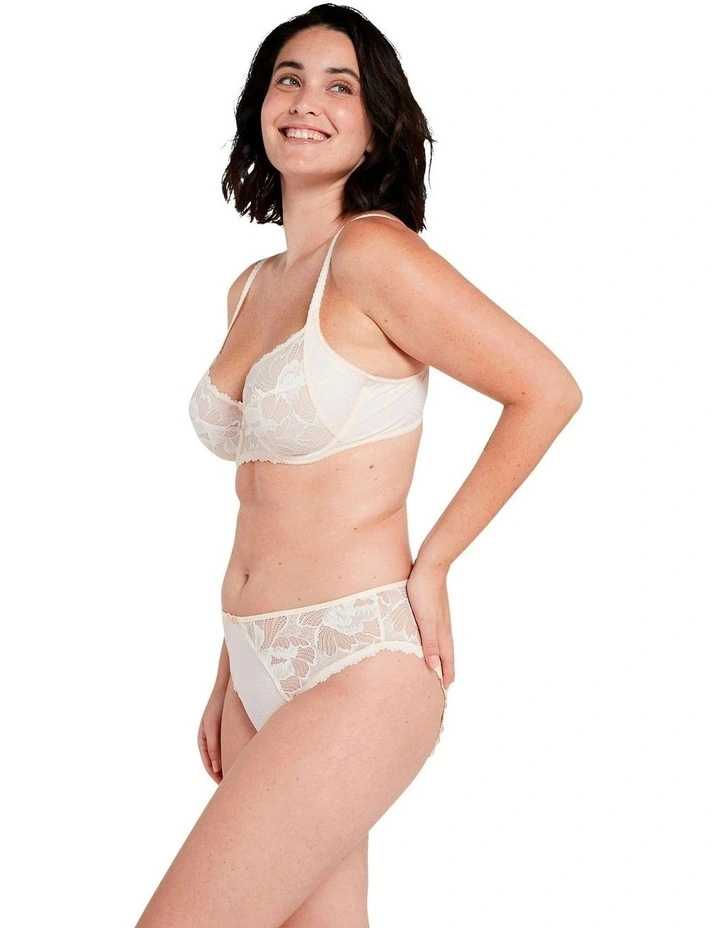 Capucine Wired Two-Tone Lace Bra in Ivory image 6