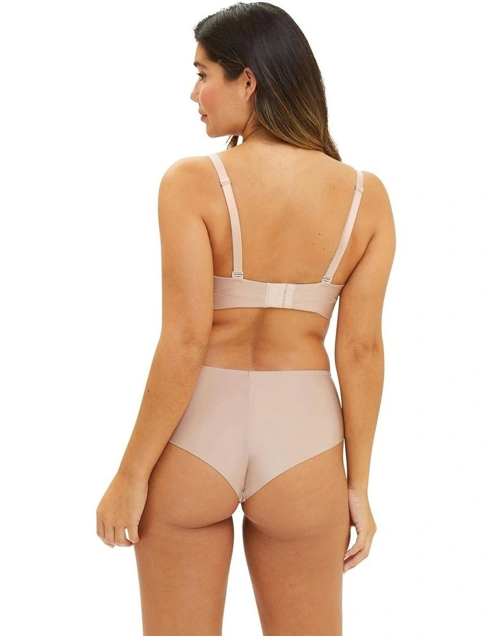 Unseen Wired Moulded Convertible-To-Strapless Bra in Beige image 5