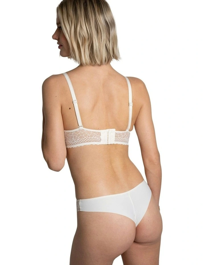 Pila Wirefree Smooth Triangle T-shirt Bra in White image 5