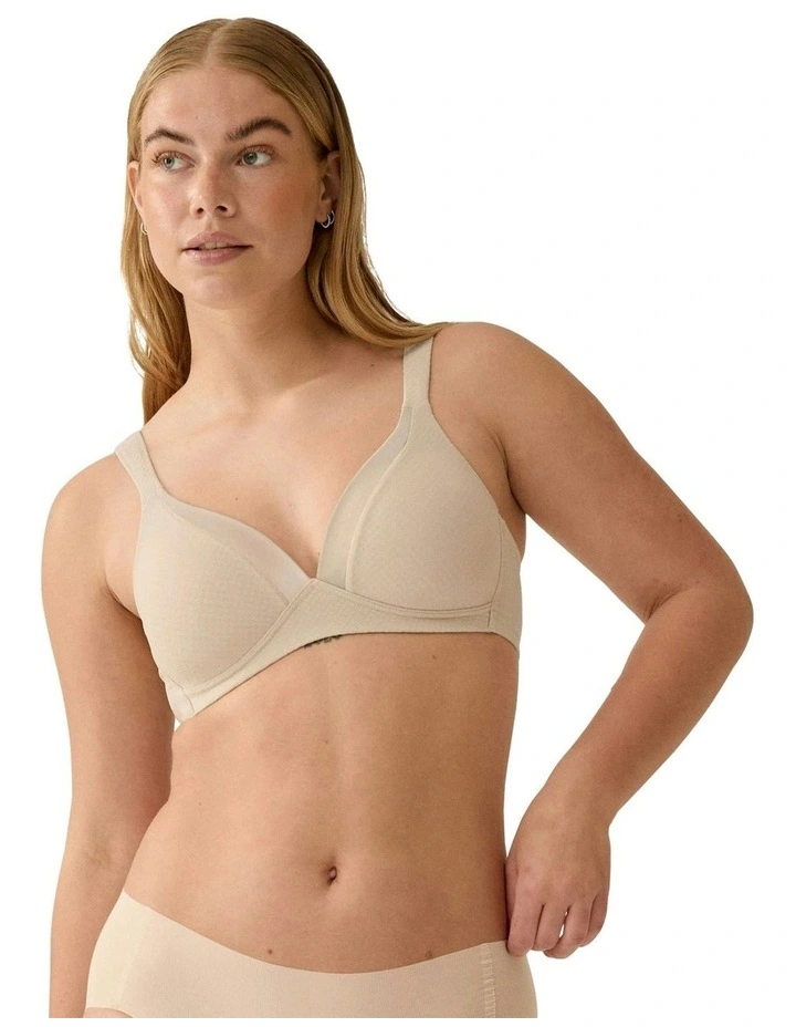 Wednesday Jacquard Wireless T-shirt Bra With Padded Straps in Light Beige image 5