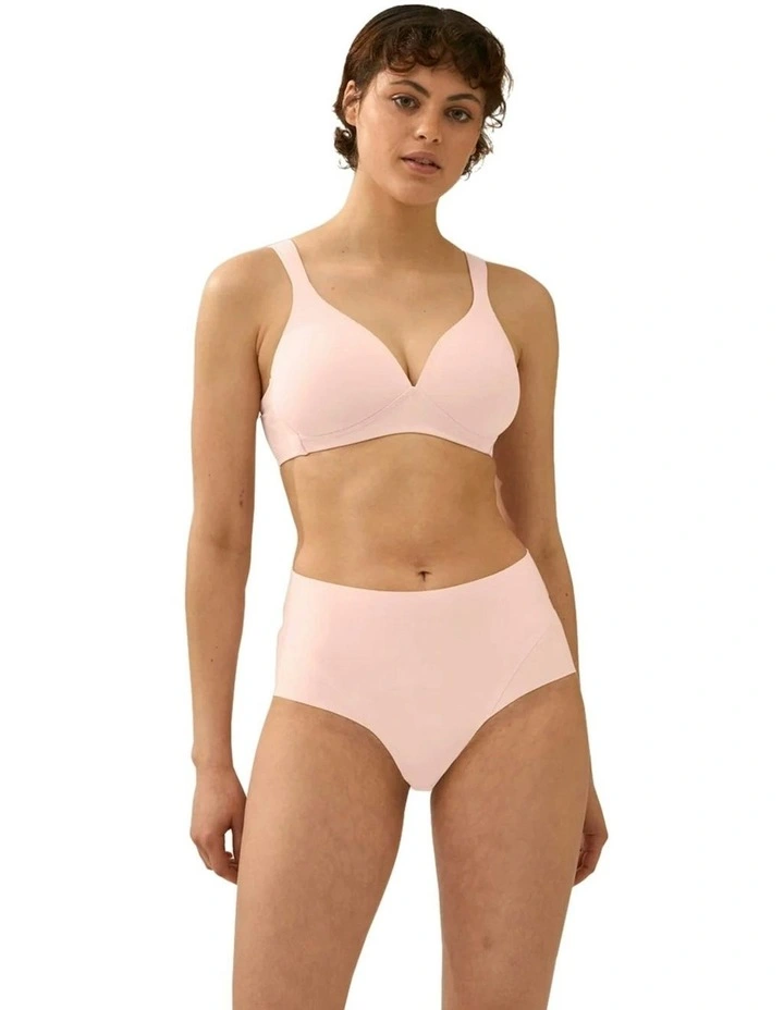 The Wednesday Wireless T-shirt Bra with Padded Straps in Blush image 4