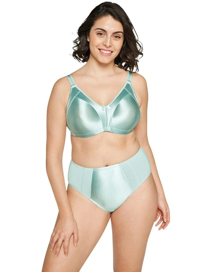 Contour Soft Minimiser Bra in Light Mint image 6