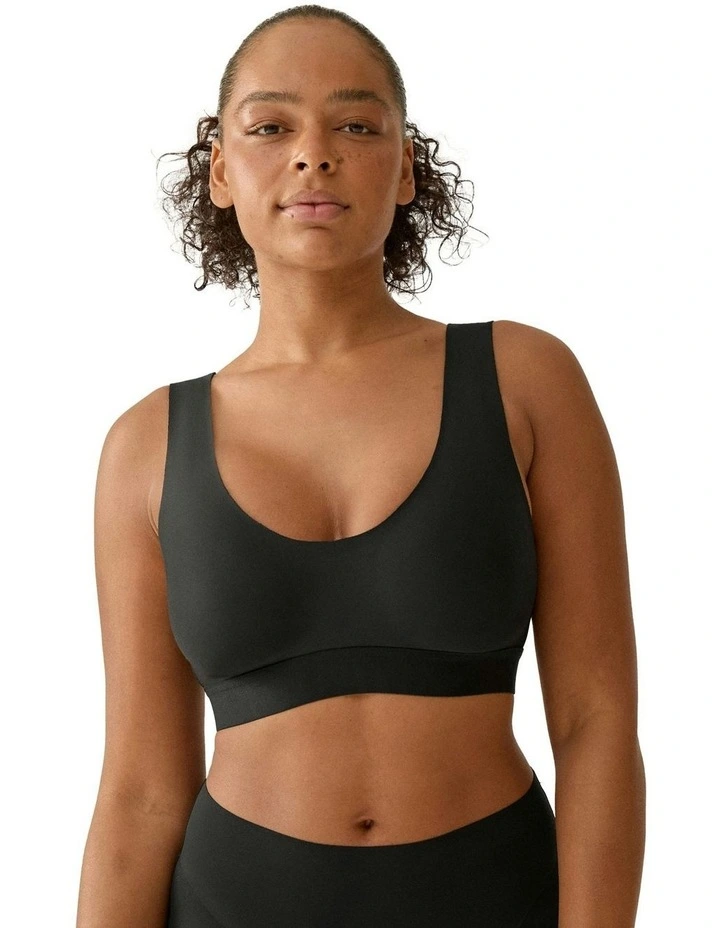 Back And Side Smoothing Wirefree Crop Top Bra in Black image 6