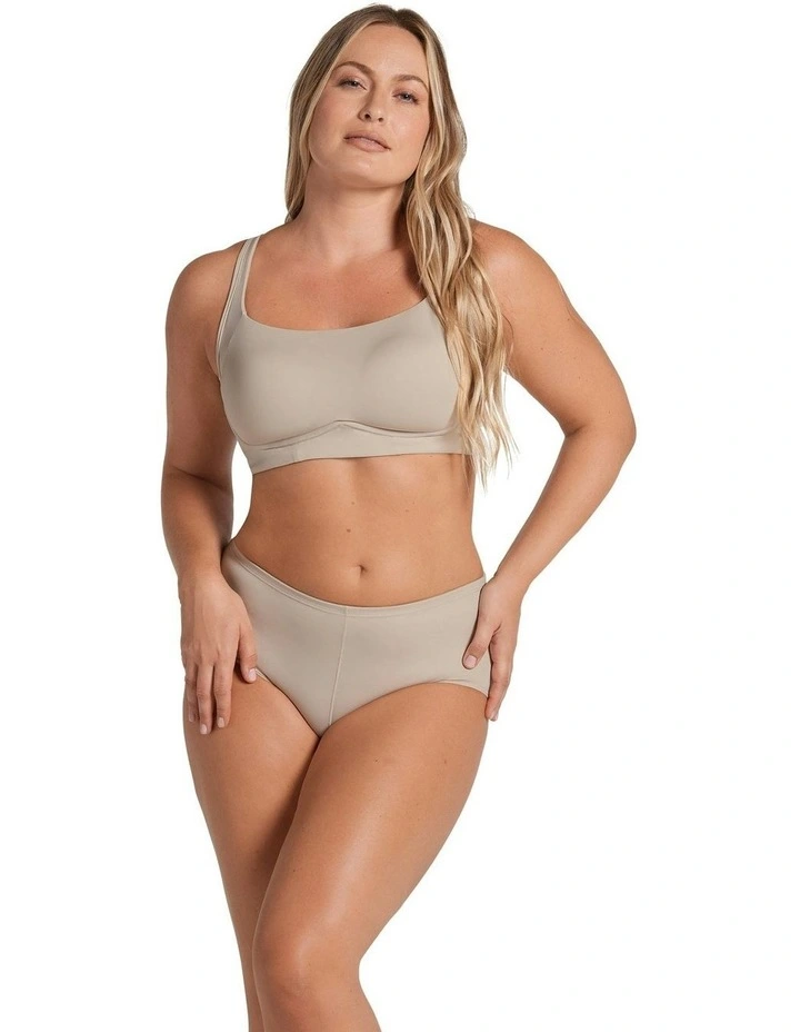 Everyday Supportive Side And Back Smoothing Wireless Bra in Nude image 3