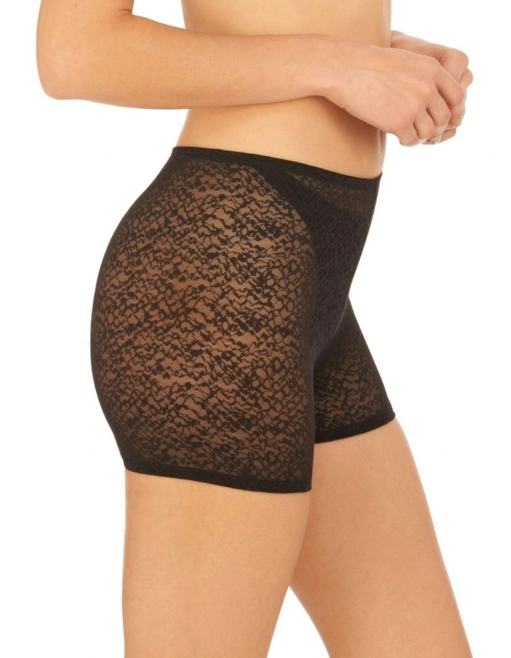 Pretty Smooth Lace Light Shaping Short in Black image 3