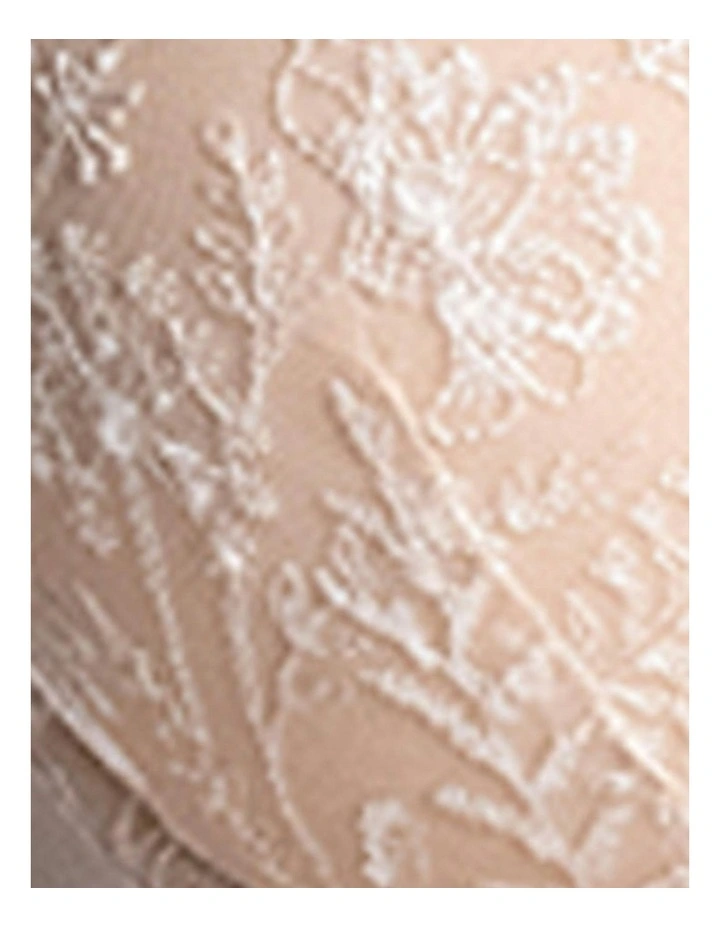 Chlo Embroidered Lightly Padded Wired Plunge Bra in Pearl image 2