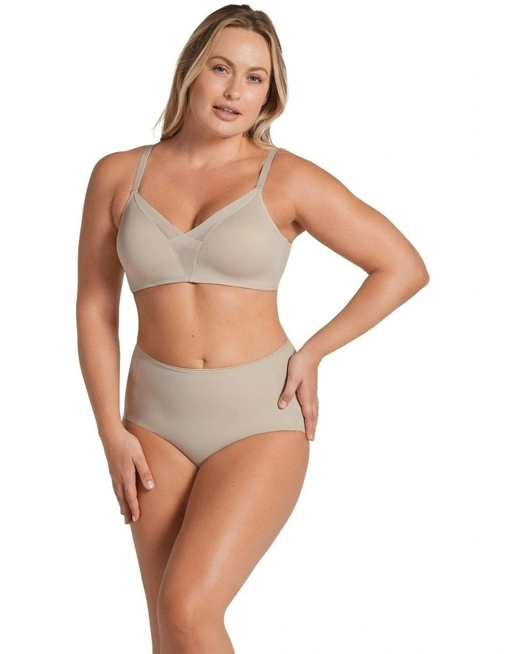 Magical Light & Natural Wireless Push Up Bra in Nude image 3