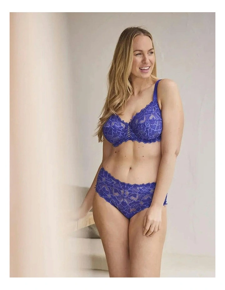 Arum Mid-Rise Lace Brief in Royal Blue image 3