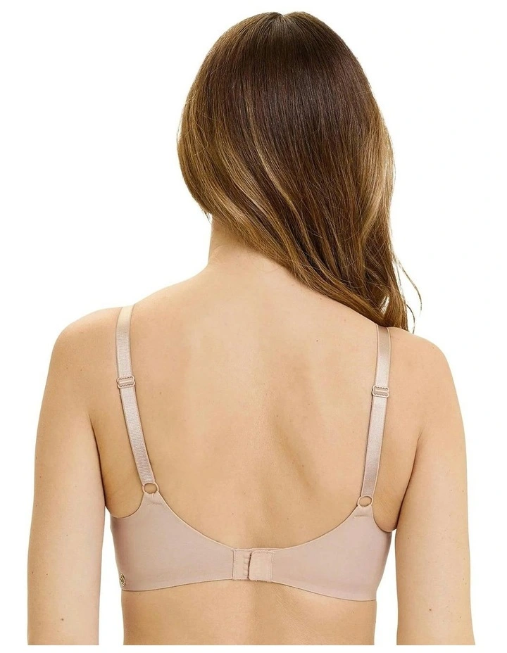 Pure Invisibility Seamless Wirefree Bra With Removable Padding in Blush image 2