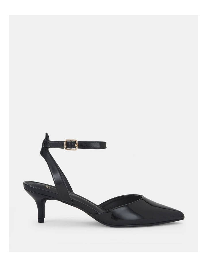 Novo Inisa Black Patent Pumps