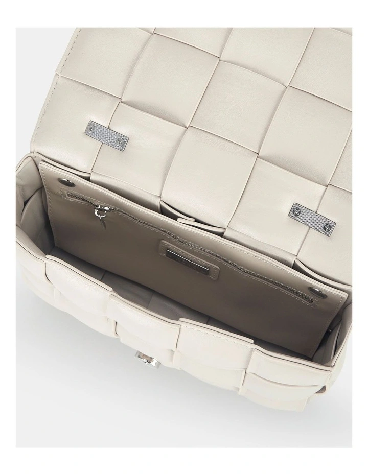 Ameera Crossbody Bag in Cream image 3