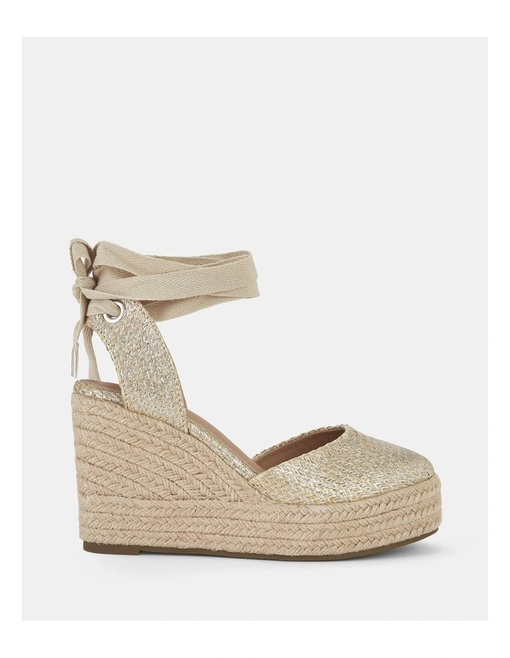 Buenosaires Wedge in Metallic Raffia image 1