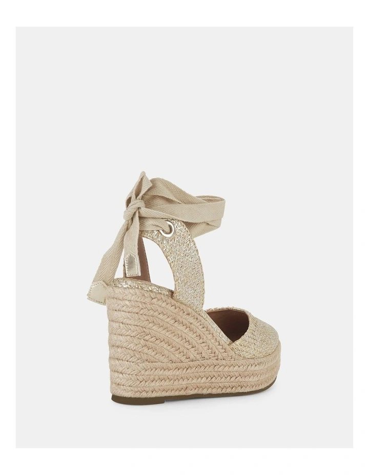 Buenosaires Wedge in Metallic Raffia image 3