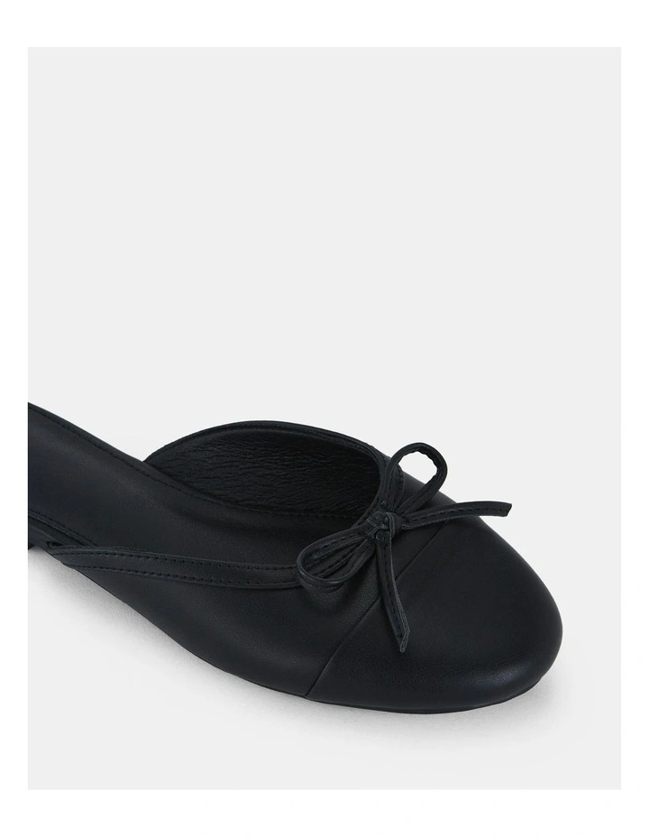 Chieti Flats in Black image 3