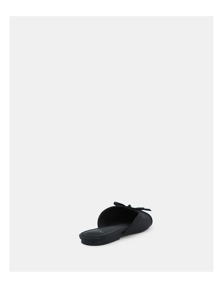 Chieti Flats in Black image 5