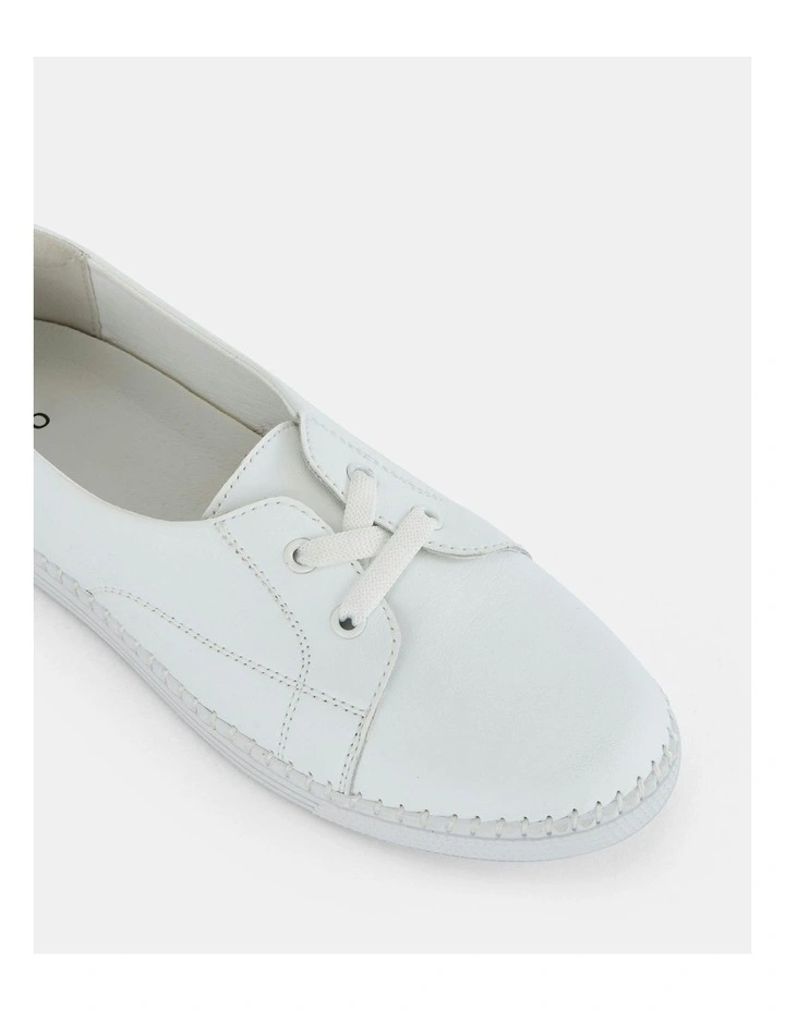 Catanya Sneakers in White image 3