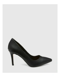 Irania Court Heels in Black Smooth