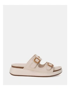 Waleh Wedges in Cream