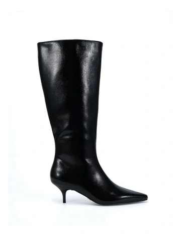 Oracle Pointed Toe Boot in Black