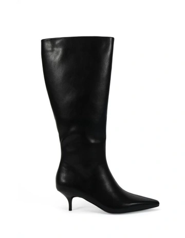 Oracle Pointed Toe Boot in Black