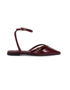 Calanthe Flat Shoe in Red