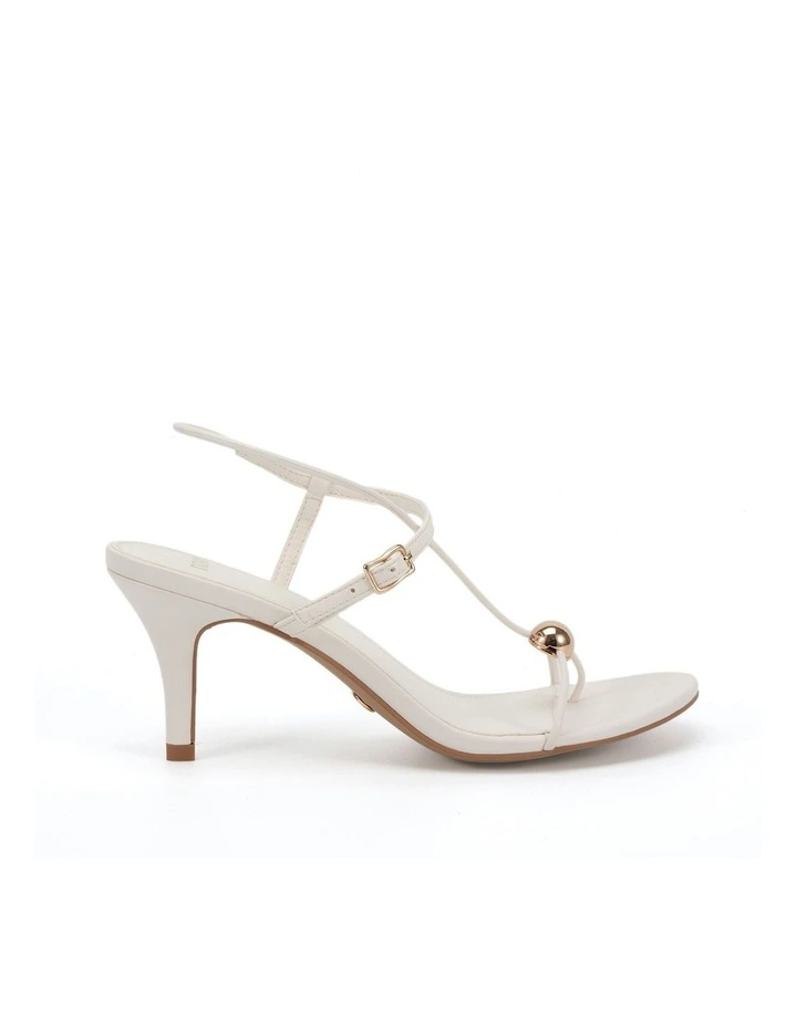 Lavinia in White image 1