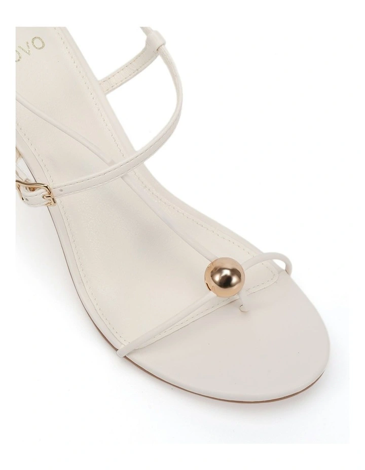 Lavinia in White image 4