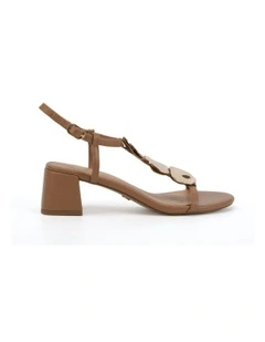 Undigo strappy heels in Brown Sugar