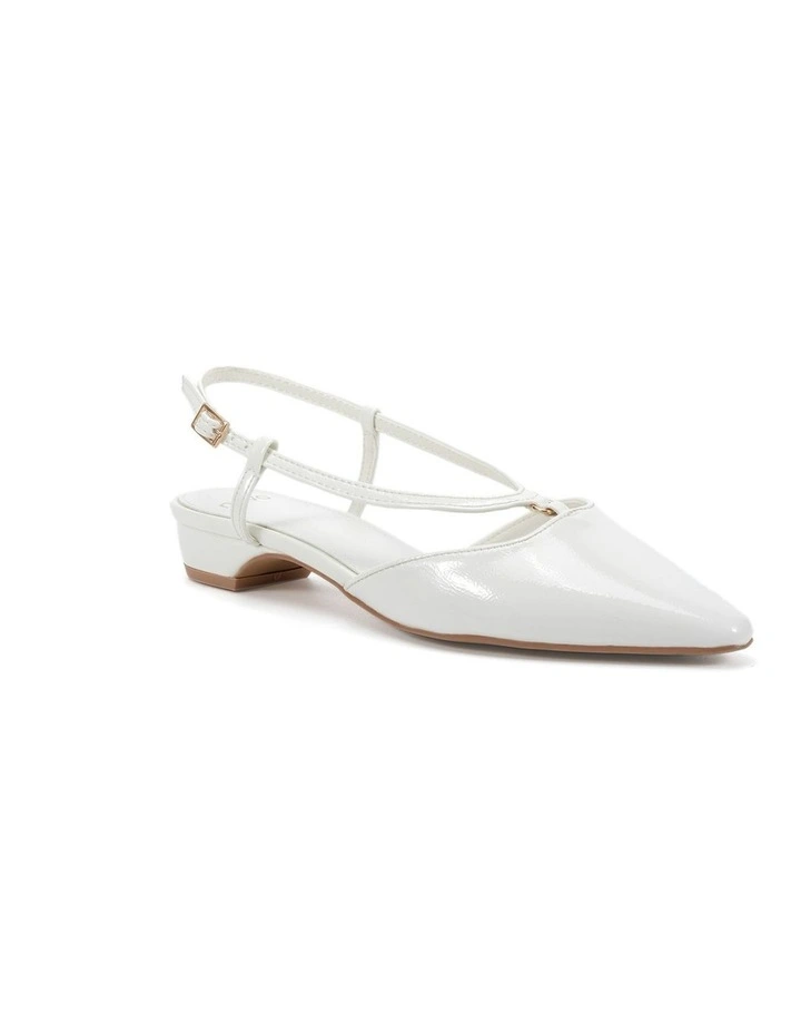 Carlista Smart Causal in White Crinkle Patent image 2