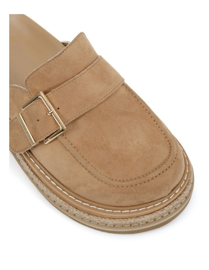 Chain Smart Causal in Biscoff Suede image 4
