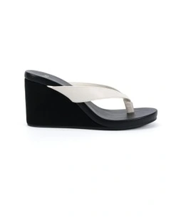 Baci Wedges in White