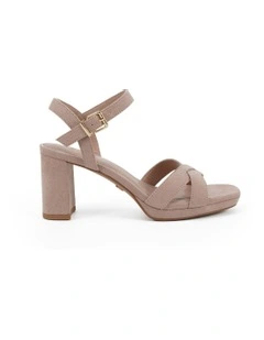 Minny Heel in Nude