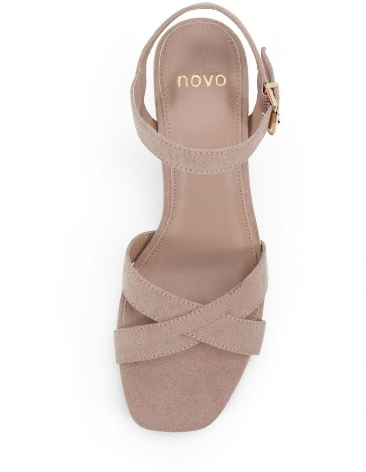 Minny Heel in Nude image 5