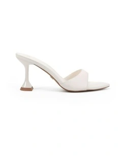 Ziv Heel in White