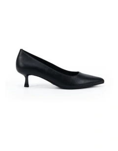 Inessa Court Heels in Black Smooth
