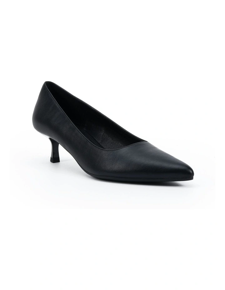 Inessa Court Heels in Black Smooth image 2