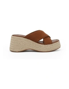 Winola Wedges in Tan Suede