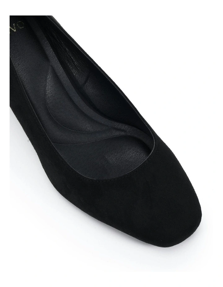 Isabell Block Court Heels in Black Suede image 4