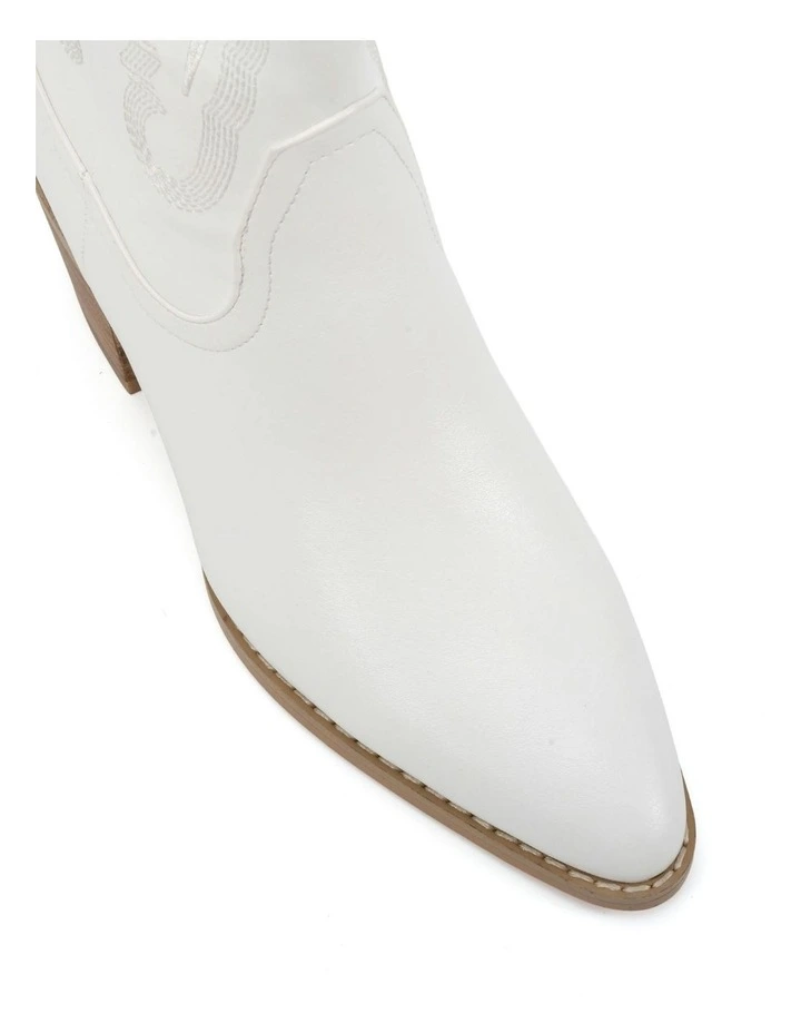 Hallow Cowboy Boots In White image 4