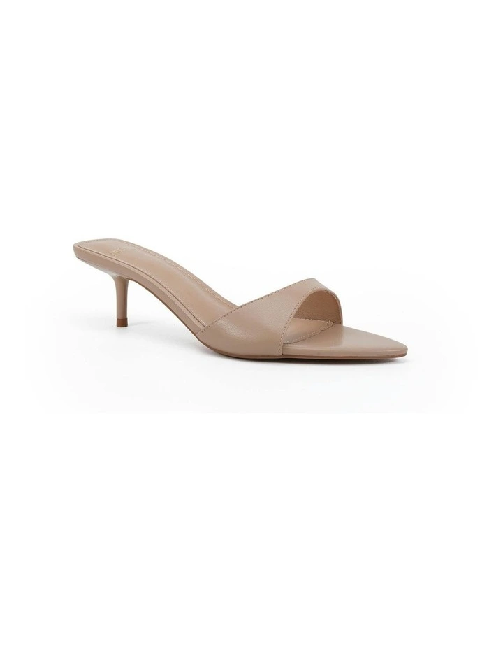 Voice Heels in Natural image 2