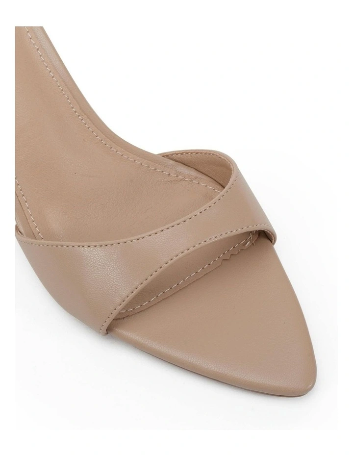 Voice Heels in Natural image 4