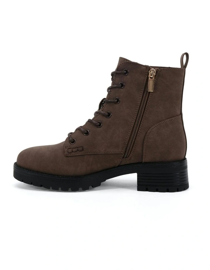 Darrell Heeled Boots in Espresso Nubuck image 6